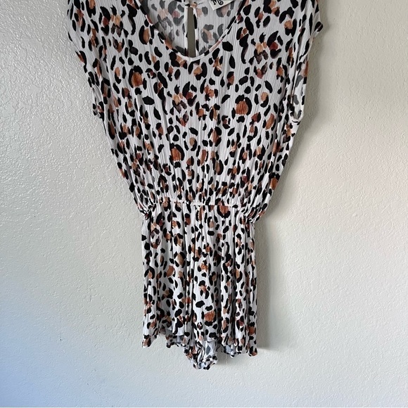 Show Me Your Mumu Rowdy Romper size S - Picture 3 of 11